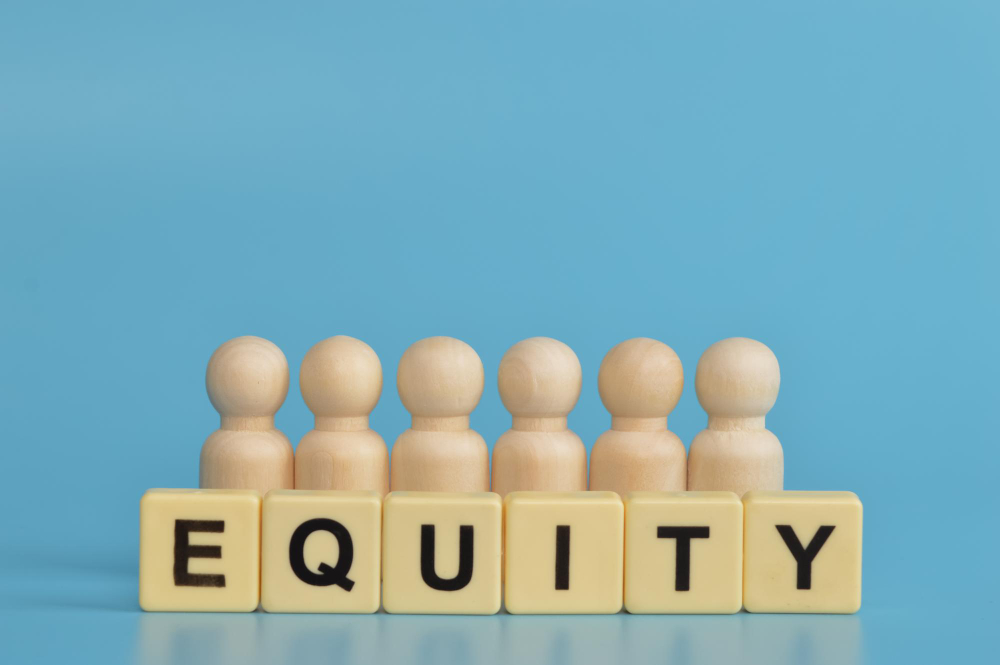 Read more about the article Evolving Trends in Startup Incorporation: ESOPs, Sweat Equity & SAFE Notes Under Companies Act